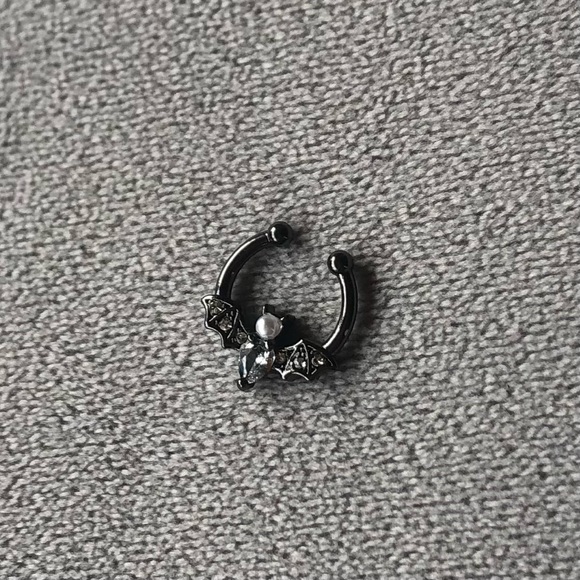 Bat Faux Septum Nose Ring ~ Brand New! - Picture 3 of 8